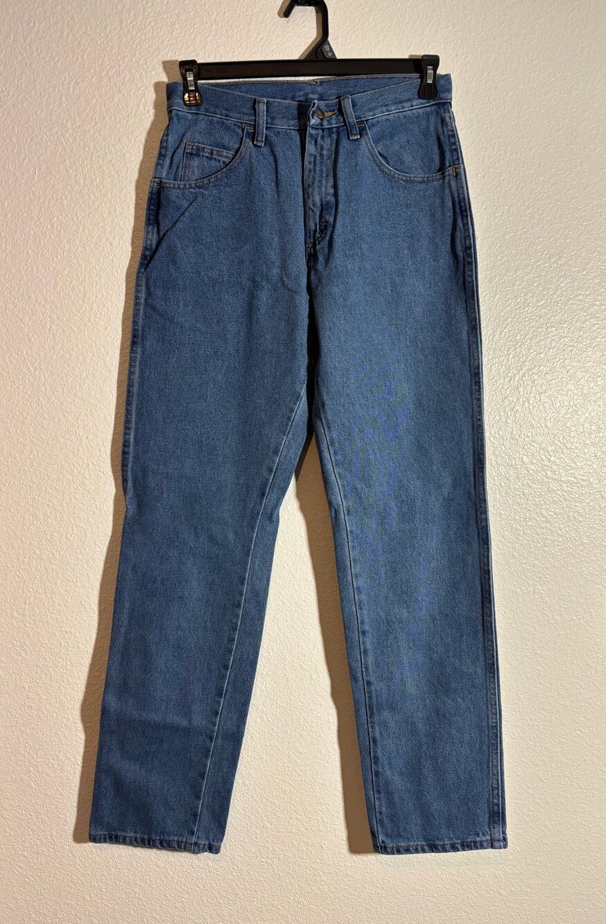 Rustler NWT Men's Size 30x32 Classic Relaxed Fit Straight Leg Medium Wash Jeans